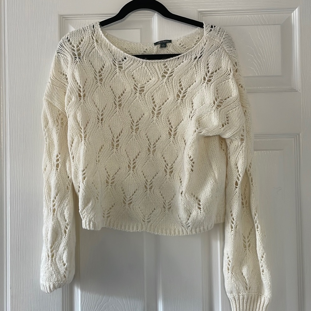 Wild Fable Cream Size Small Cropped Sweater